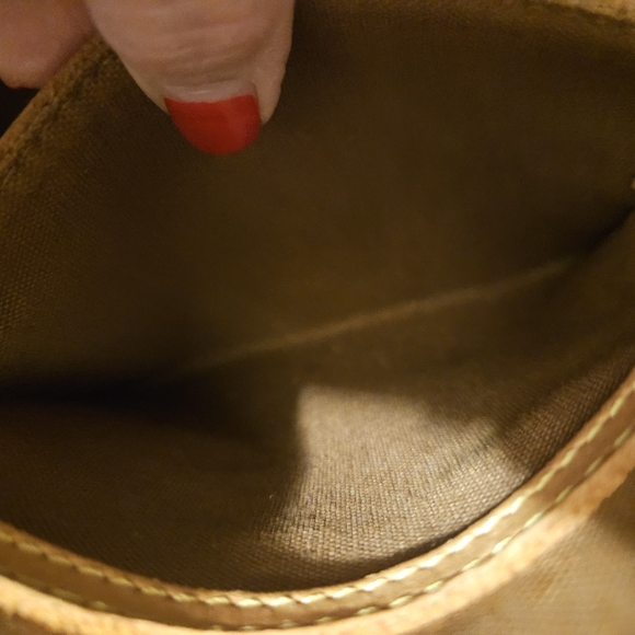 Monogram Louis Vuitton handbag - Picture 14 of 16